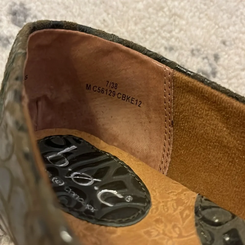 B.O.C. Leather flats, size 7 - Picture 7 of 7